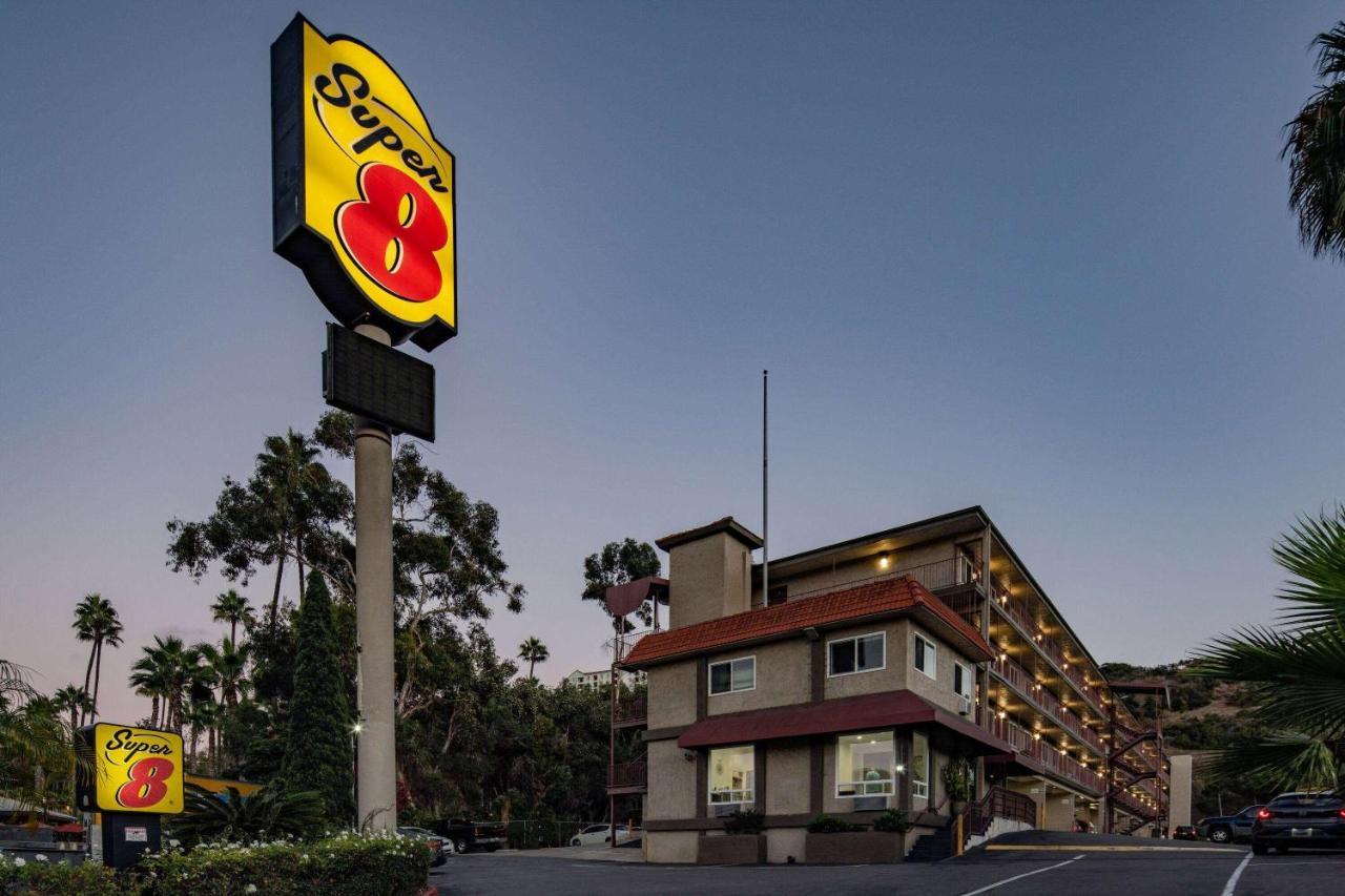 Super 8 by Wyndham San Diego Hotel Circle Exterior foto